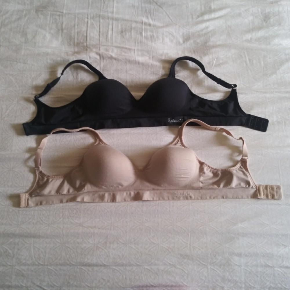 Seamless wirefree lounge bra